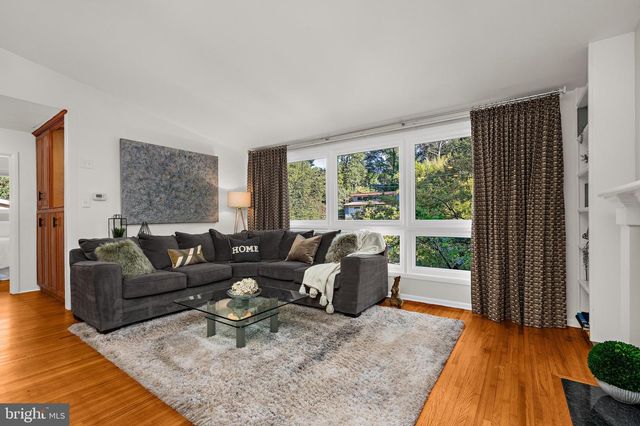 3916 WEXFORD DR, Kensington, MD 20895