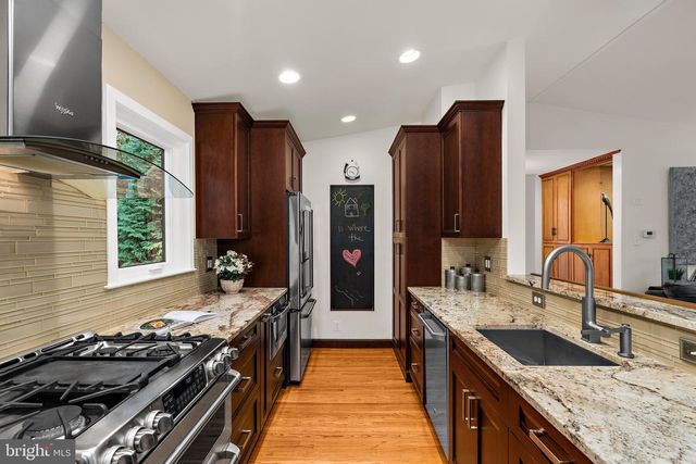 3916 WEXFORD DR, Kensington, MD 20895