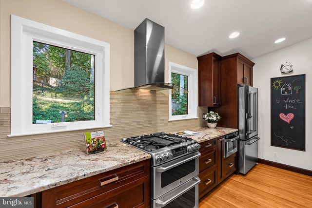 3916 WEXFORD DR, Kensington, MD 20895