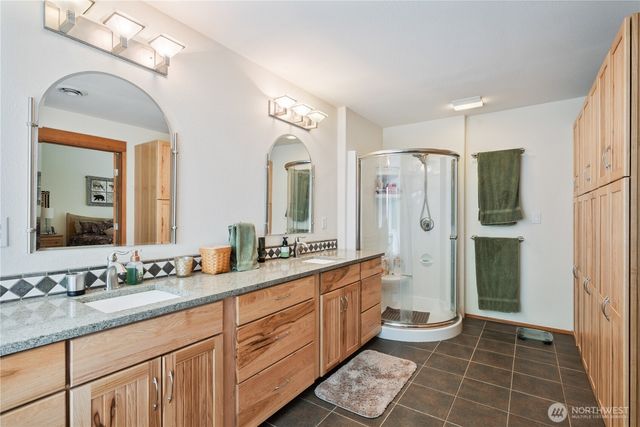 1975 Coal Creek Road, Longview, WA 98632