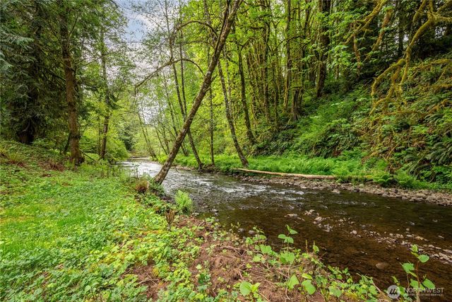 1975 Coal Creek Road, Longview, WA 98632