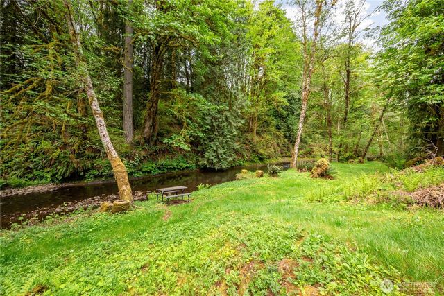 1975 Coal Creek Road, Longview, WA 98632