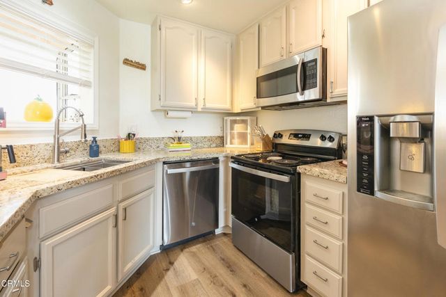 2713 Antonio Drive 203, Camarillo, CA 93010