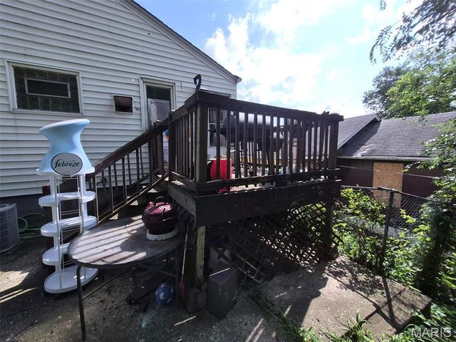 6212 Lexington Avenue, St Louis, MO 63121