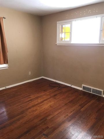 6212 Lexington Avenue, St Louis, MO 63121