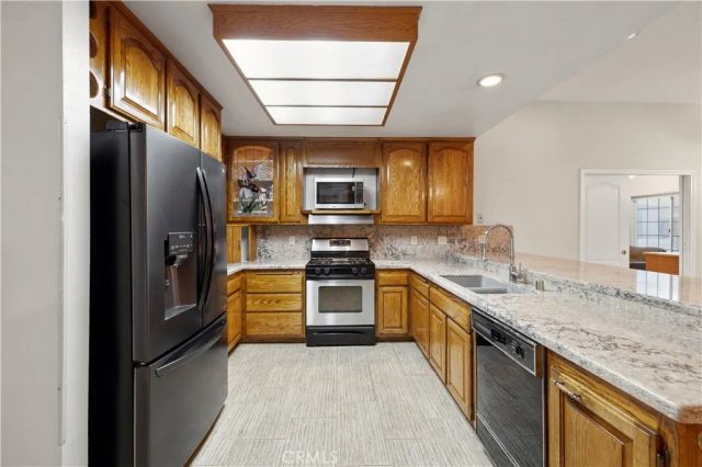 26859 Palacete Drive, Valencia, CA 91354