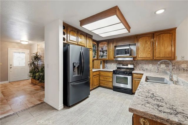26859 Palacete Drive, Valencia, CA 91354