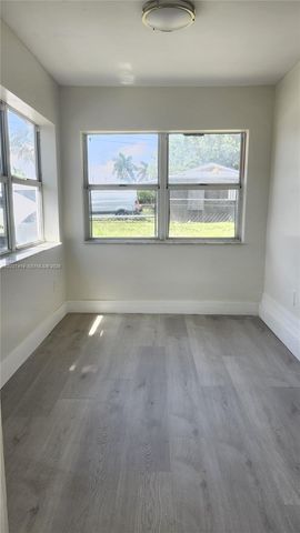 525 SW 8th Ave, Homestead, FL 33030