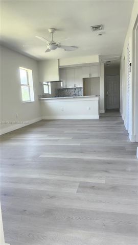 525 SW 8th Ave, Homestead, FL 33030