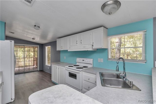 6639 NE 94th Street, Bronson, FL 32621