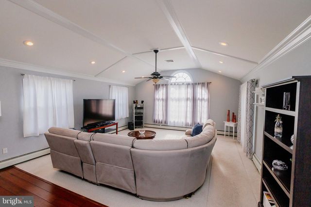 72 THORNRIDGE DR, Levittown, PA 19054