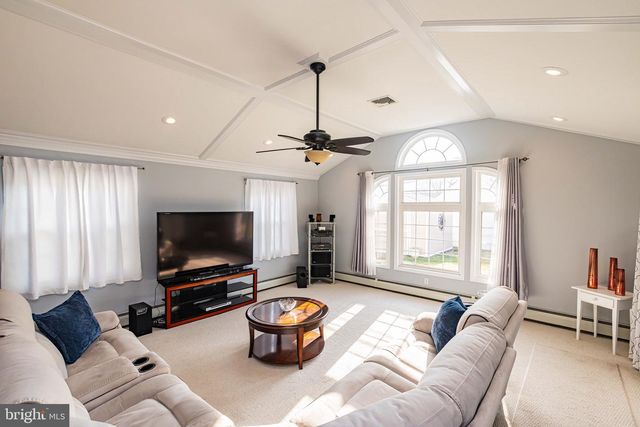 72 THORNRIDGE DR, Levittown, PA 19054