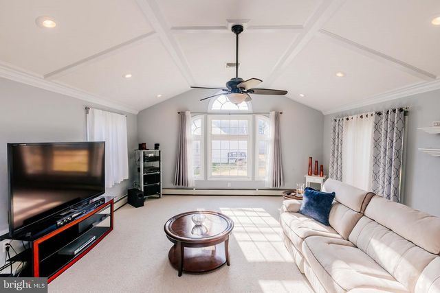 72 THORNRIDGE DR, Levittown, PA 19054