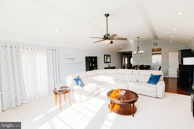 72 THORNRIDGE DR, Levittown, PA 19054