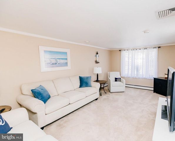 72 THORNRIDGE DR, Levittown, PA 19054