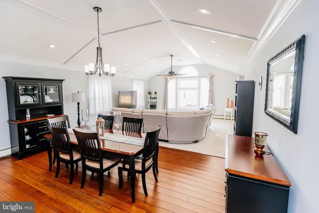 72 THORNRIDGE DR, Levittown, PA 19054