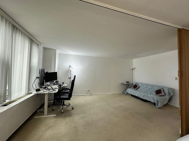 400 E RANDOLPH Street 921, Chicago, IL 60601