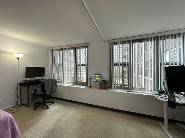 400 E RANDOLPH Street 921, Chicago, IL 60601