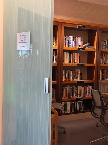 400 E RANDOLPH Street 921, Chicago, IL 60601