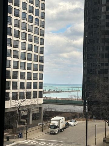 400 E RANDOLPH Street 921, Chicago, IL 60601