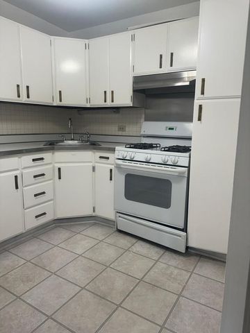 400 E RANDOLPH Street 921, Chicago, IL 60601