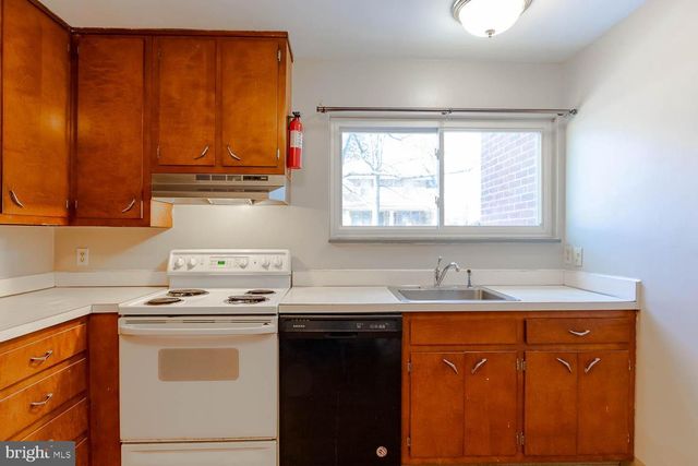 712 D W BEAVER AVE, State College, PA 16801