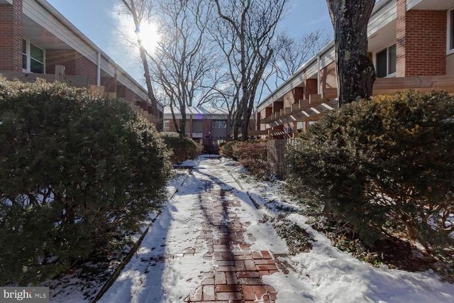 712 D W BEAVER AVE, State College, PA 16801