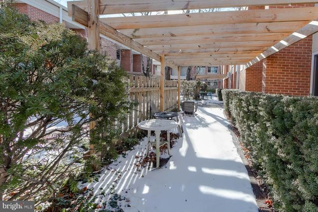 712 D W BEAVER AVE, State College, PA 16801