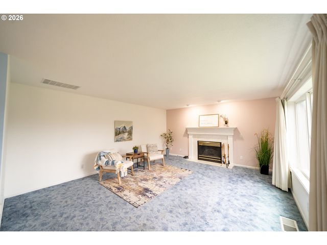 312 Sw CASCADE MEADOW Dr, Sublimity, OR 97385