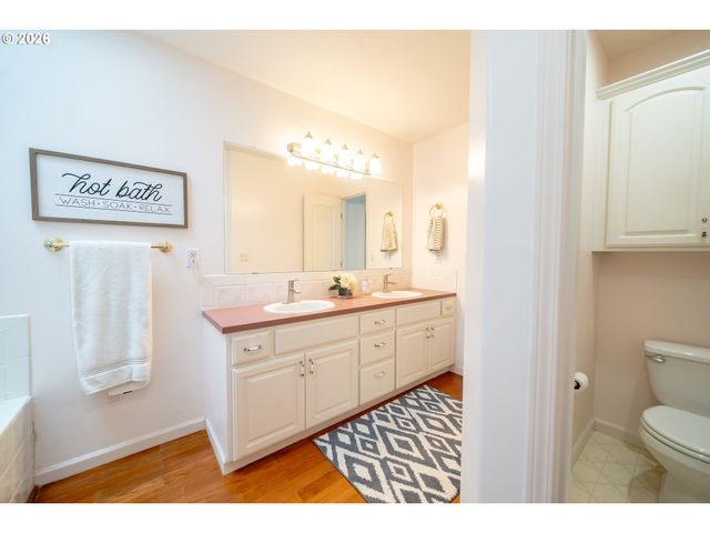 312 Sw CASCADE MEADOW Dr, Sublimity, OR 97385