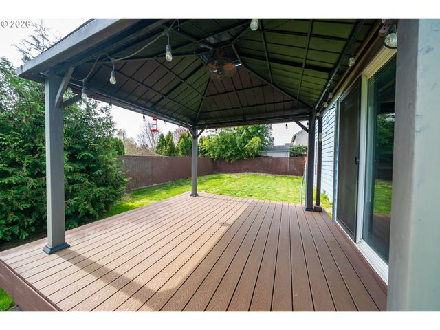 312 Sw CASCADE MEADOW Dr, Sublimity, OR 97385