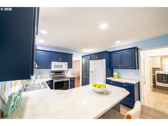 312 Sw CASCADE MEADOW Dr, Sublimity, OR 97385