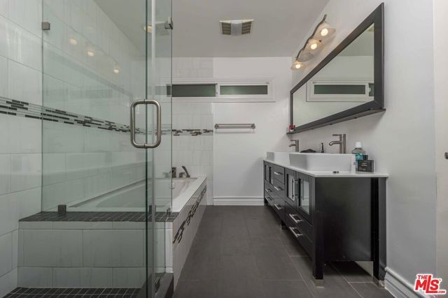 5515 Longridge Avenue, Sherman Oaks, CA 91401