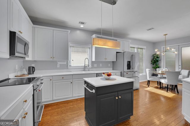 330 Shady River Trce, Roswell, GA 30007
