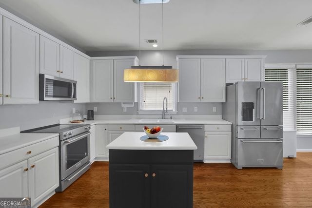 330 Shady River Trce, Roswell, GA 30007