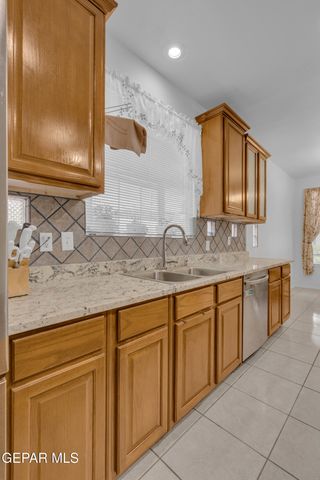 11436 LINDENWOOD Avenue, El Paso, TX 79936