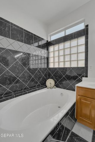 11436 LINDENWOOD Avenue, El Paso, TX 79936
