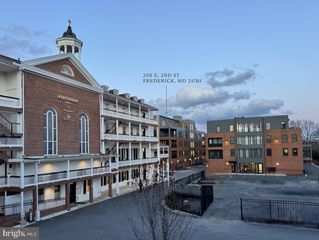208 SECOND ST E #202, Frederick, MD 21701