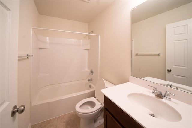 140 Waxberry Drive, Fate, TX 75189