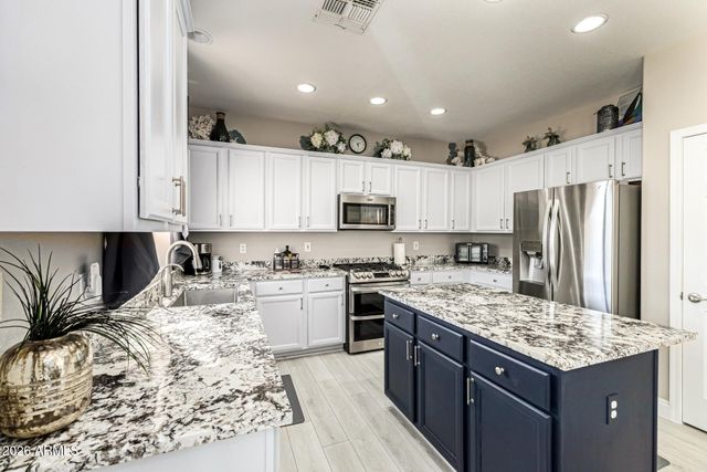 40249 N FAITH Lane, Anthem, AZ 85086