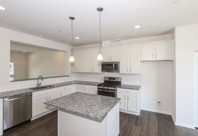 3S616 Everton Drive, Warrenville, IL 60555