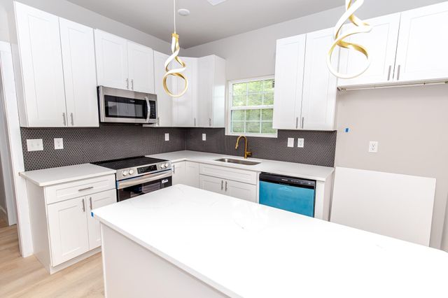 2350 14th Street Court NE, Hickory, NC 28601