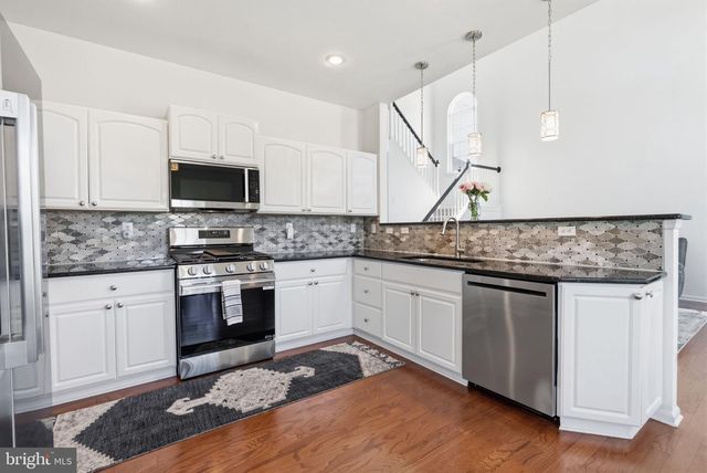21 N DANBURY CIR, Coatesville, PA 19320