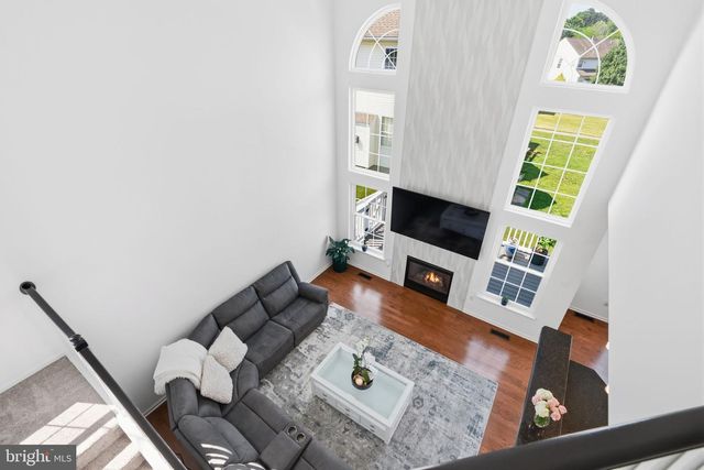 21 N DANBURY CIR, Coatesville, PA 19320