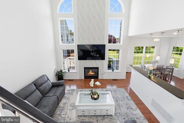 21 N DANBURY CIR, Coatesville, PA 19320