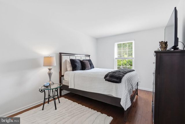 21 N DANBURY CIR, Coatesville, PA 19320