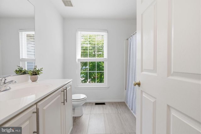 21 N DANBURY CIR, Coatesville, PA 19320