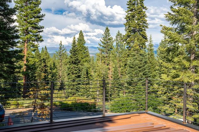 9321 Nine Bark Road, Truckee, CA 96161