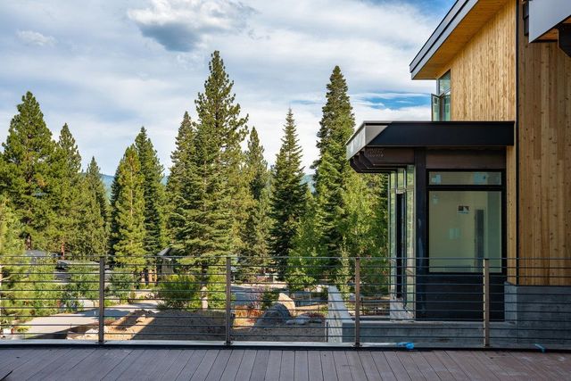 9321 Nine Bark Road, Truckee, CA 96161