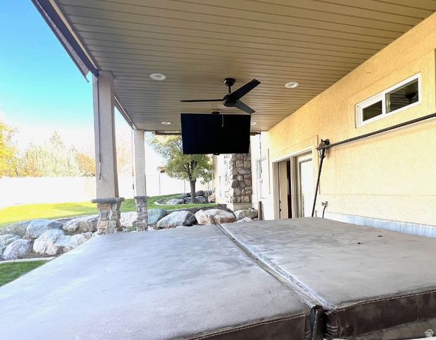 1211 GRANDVIEW DR, Providence, UT 84332